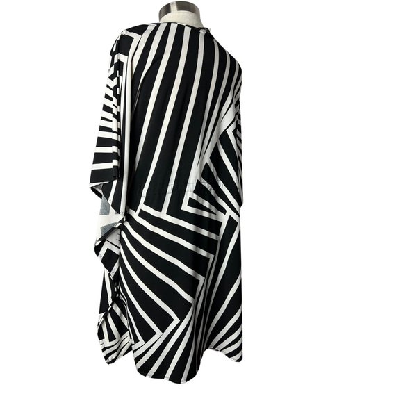 HAANI Women's Dress 2X Black White Striped KneeShort Sleeve Stretch V-Neck - Picture 5 of 12